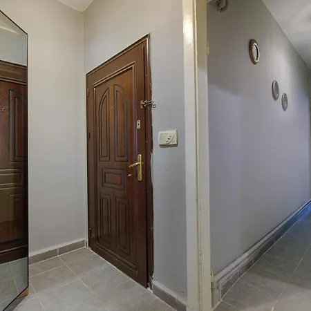 Daire Marvelous 4 Bedroom / Perfect Location