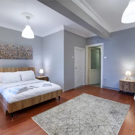 Daire Marvelous 4 Bedroom / Perfect Location İstanbul
